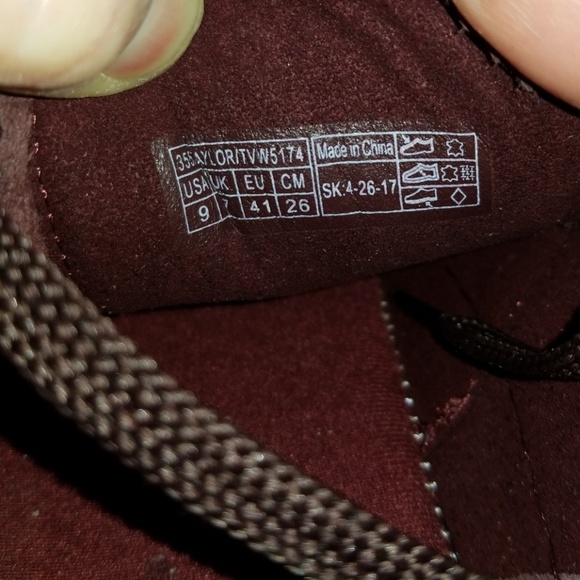 NEW Vionic Ortho Sneakers - Picture 3 of 8